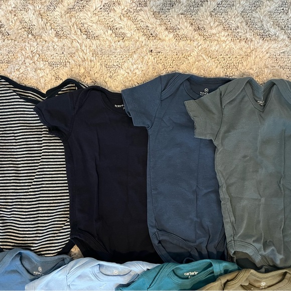 6-9 Month Shortsleeve Onesie Bundle - Picture 2 of 5